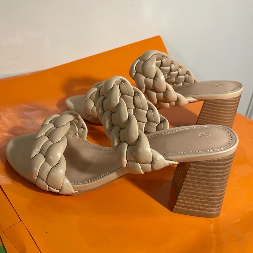 Chunky heel sandals